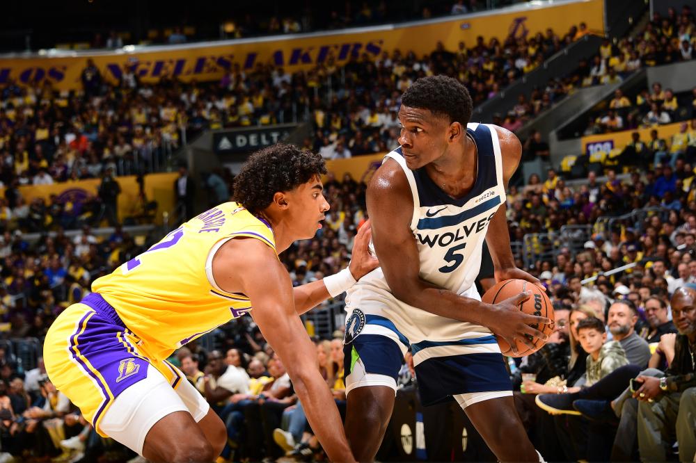 仅吸引了中 仅吸引了中