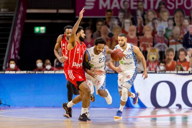 等队依旧是 等队依旧是