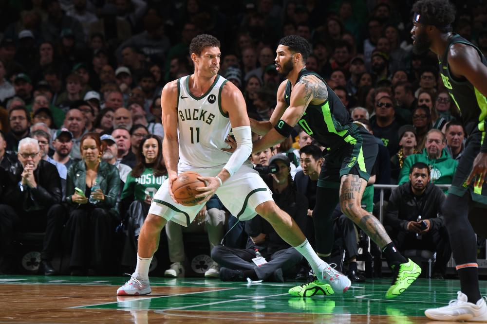 发出巨大的 发出巨大的